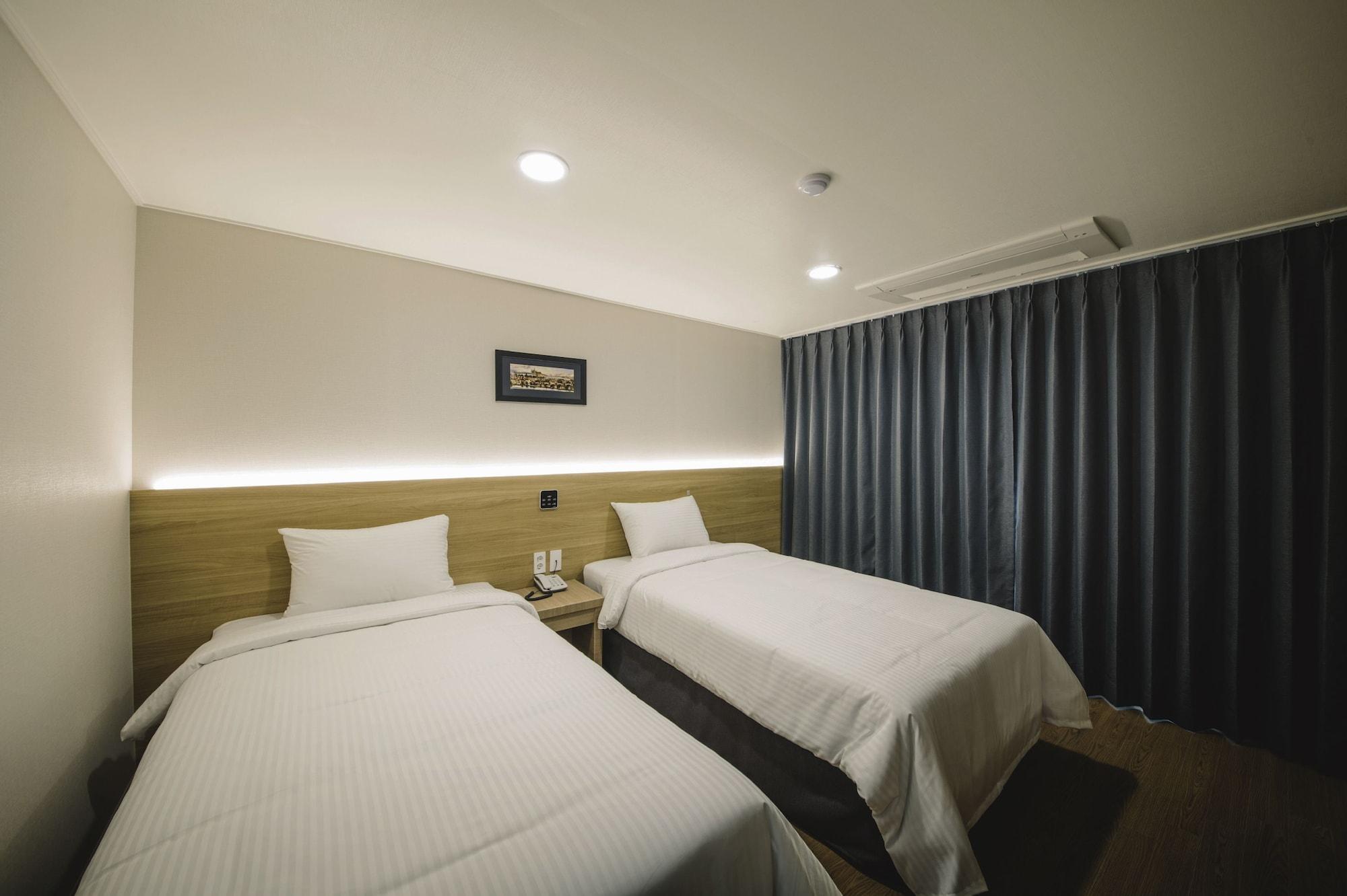 Harbor Hotel Jeju Esterno foto