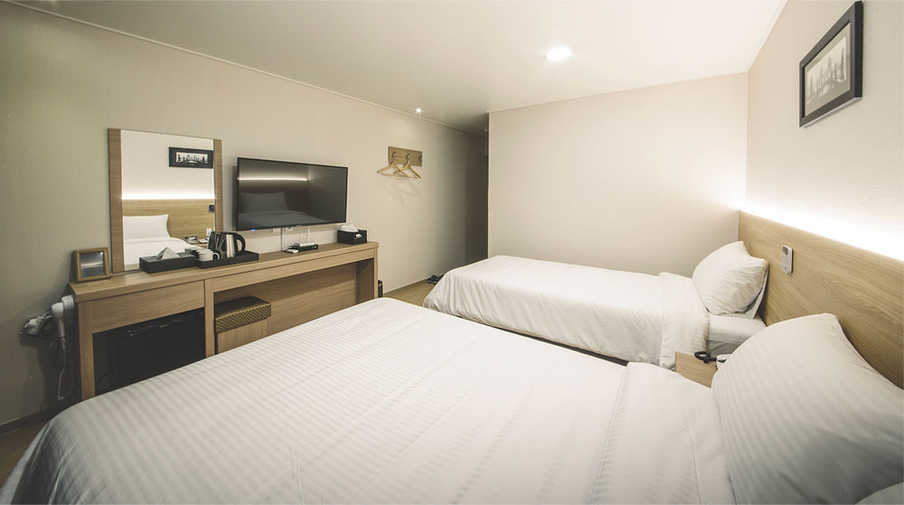 Harbor Hotel Jeju Esterno foto
