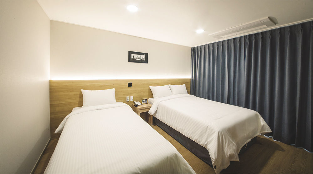 Harbor Hotel Jeju Esterno foto